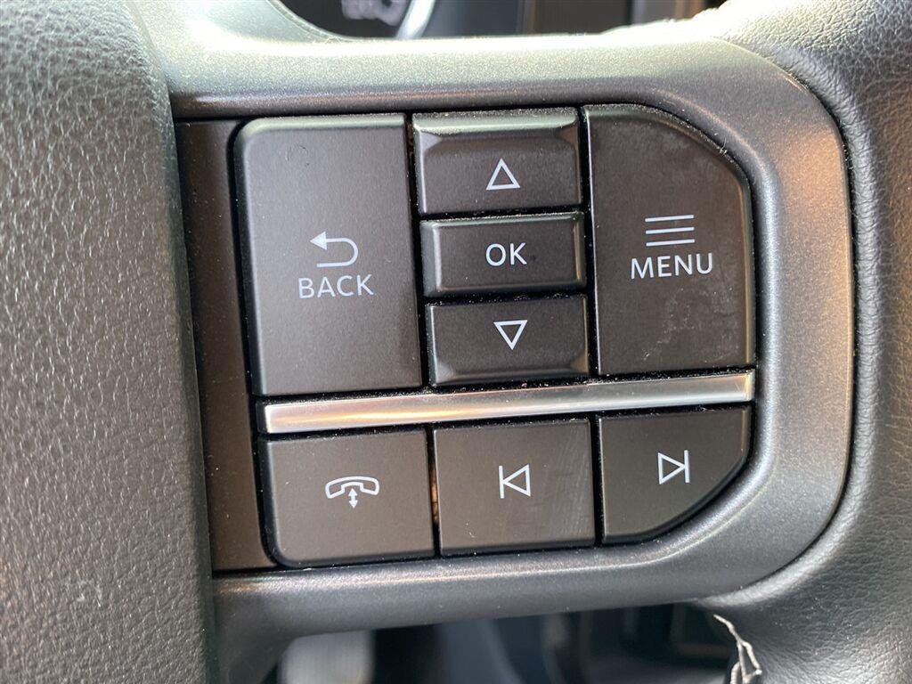 Used 2023 Oxford White Ford XLT image 19