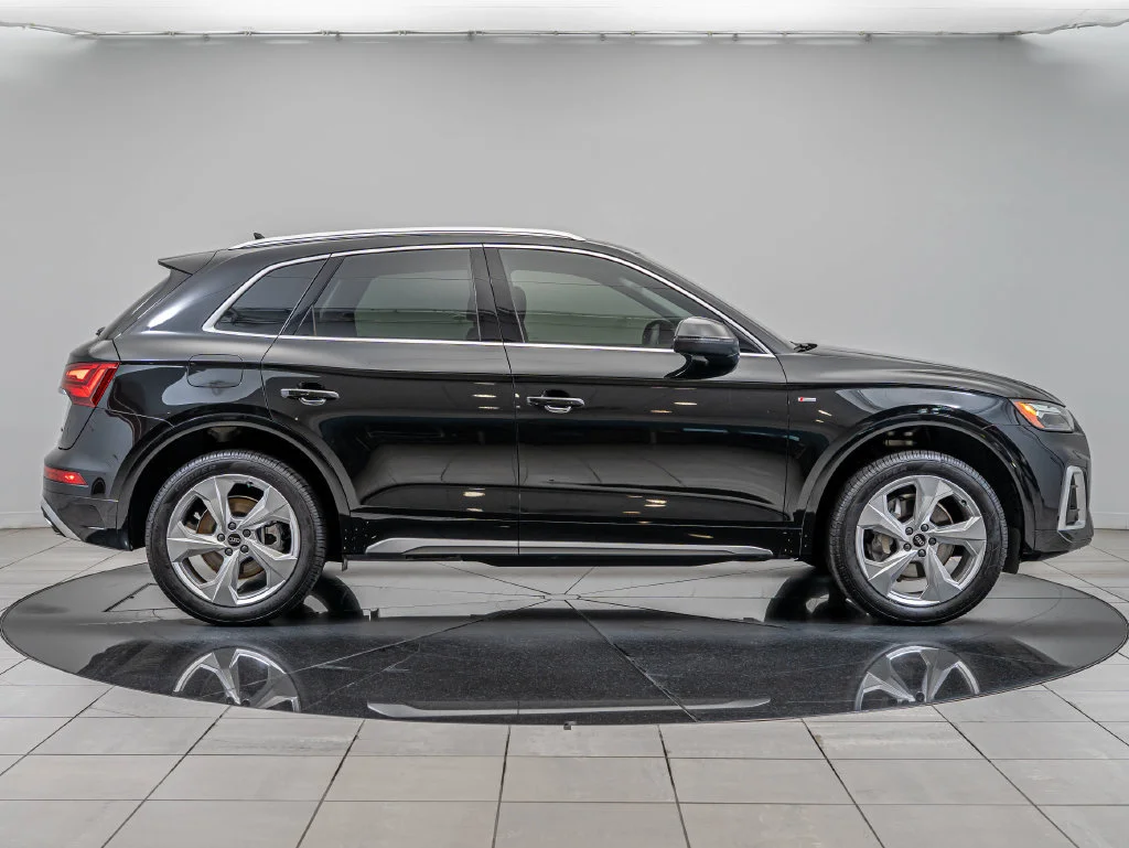 Used 2023 Mythos Black Metallic Audi 45 S line Premium image 11