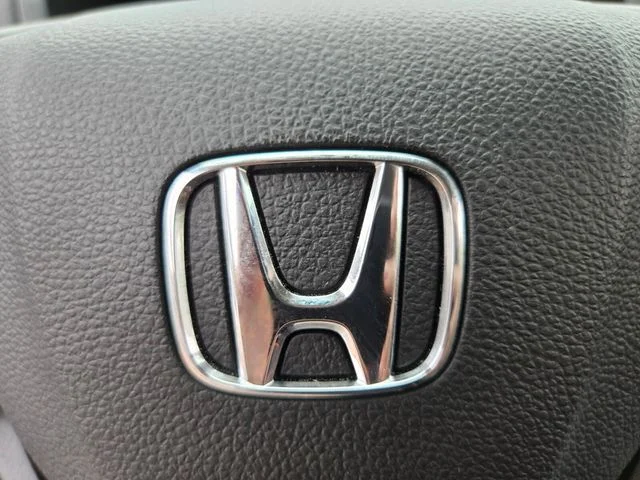 Used 2025 Black Honda EX-L image 33