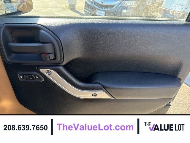 Used 2011 Black Jeep Unlimited Sahara image 11