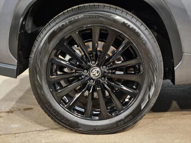 Certified Used 2025 MAGNETIC GRAY MET. Toyota  image 17