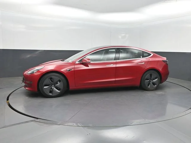 Used 2019 Red Tesla Long Range image 3