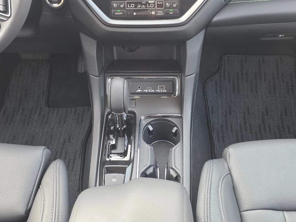 Certified Used 2025 Crystal White Pearl Subaru Onyx Edition Touring image 25