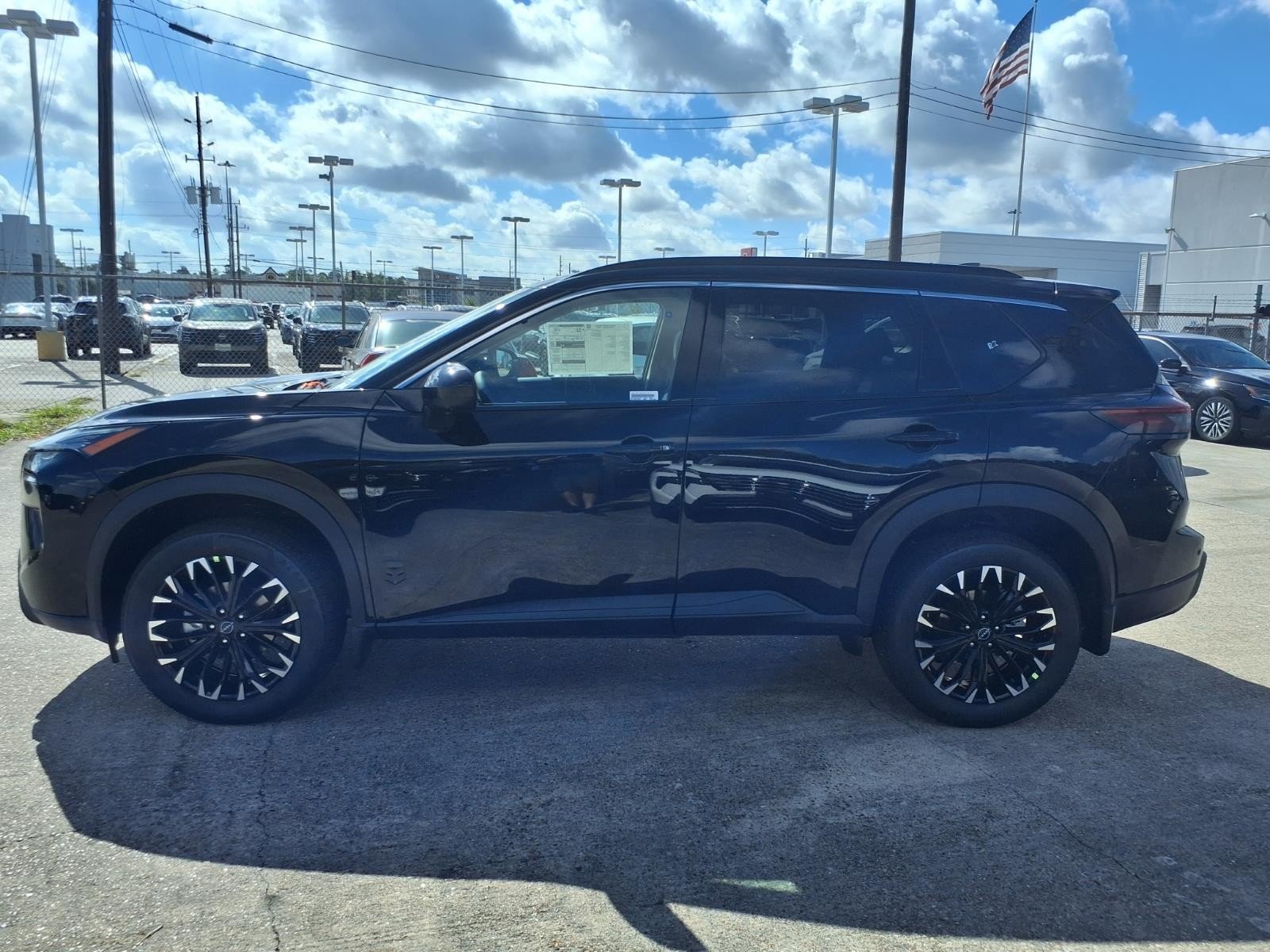 2026 Nissan Rogue photo 8 of 24