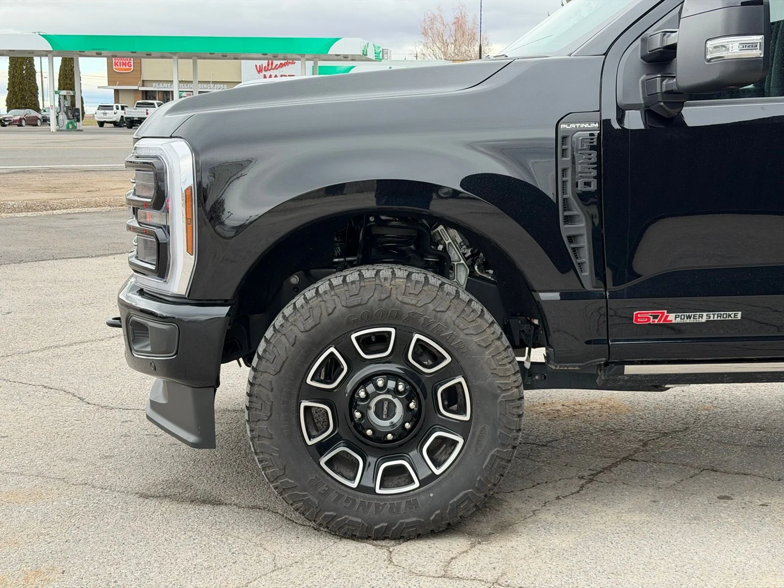Used 2025 Black Ford Platinum image 12