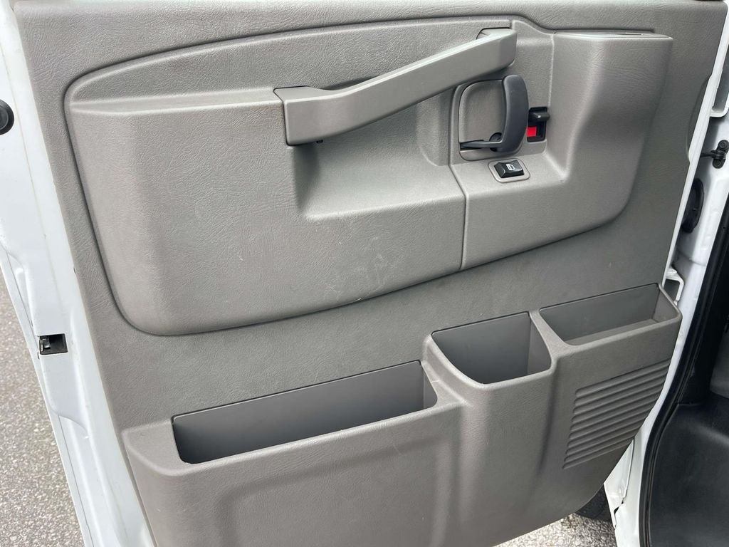 Used 2020 Summit White Chevrolet Work Van image 13