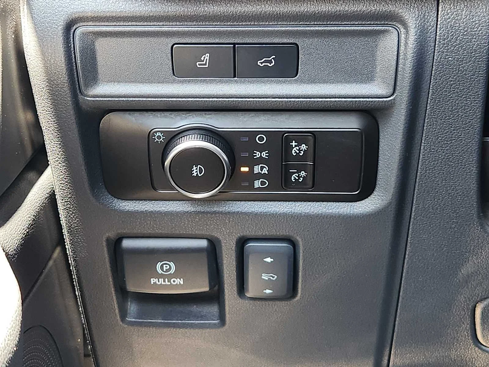 Used 2023 Agate Black Metallic Ford XLT image 20