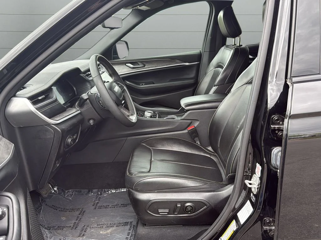 Used 2024 Black Jeep Limited image 10
