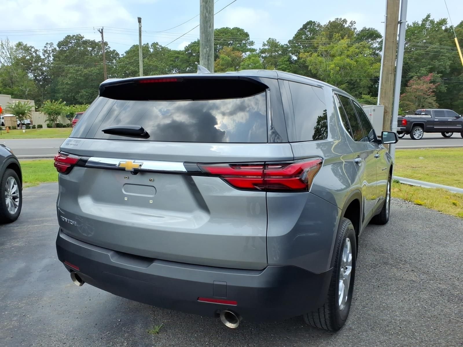Used 2023 Gray Chevrolet LS image 4