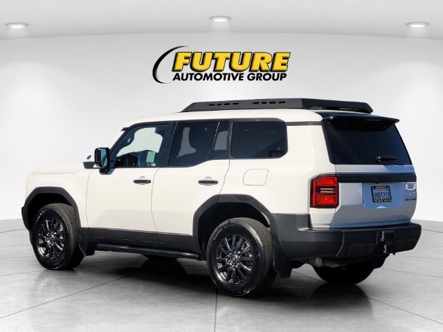 Used 2024 White Toyota Base image 7