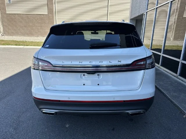 Used 2023 White Lincoln Reserve image 26