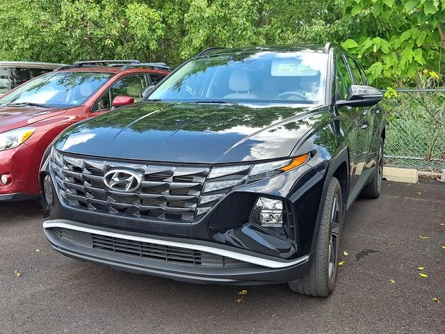 Used 2024 Black Hyundai SEL image 3