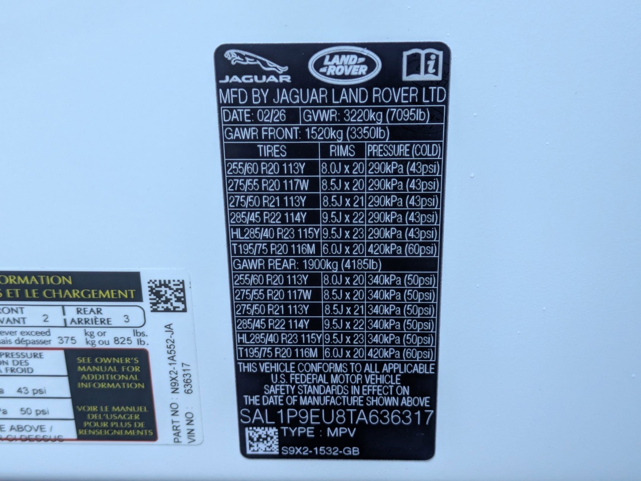 New 2026 Fuji White Land Rover P360 SE image 34