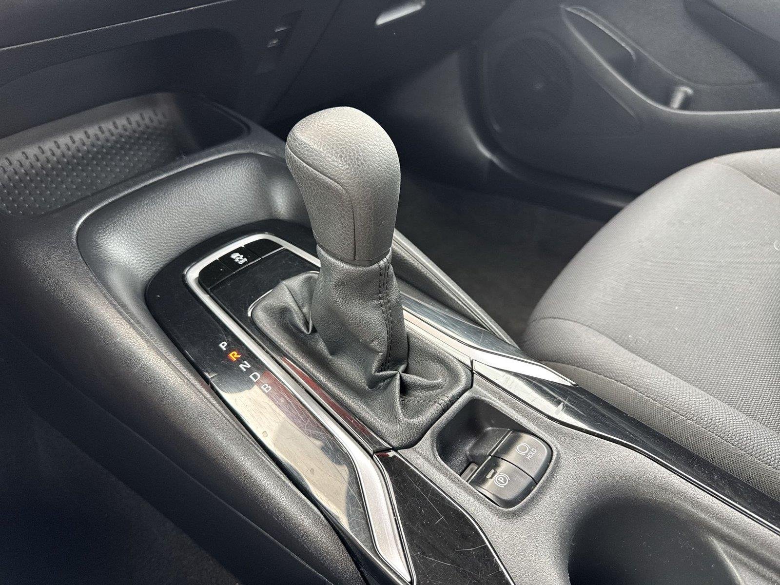 2021 Toyota Corolla LE - Photo 16