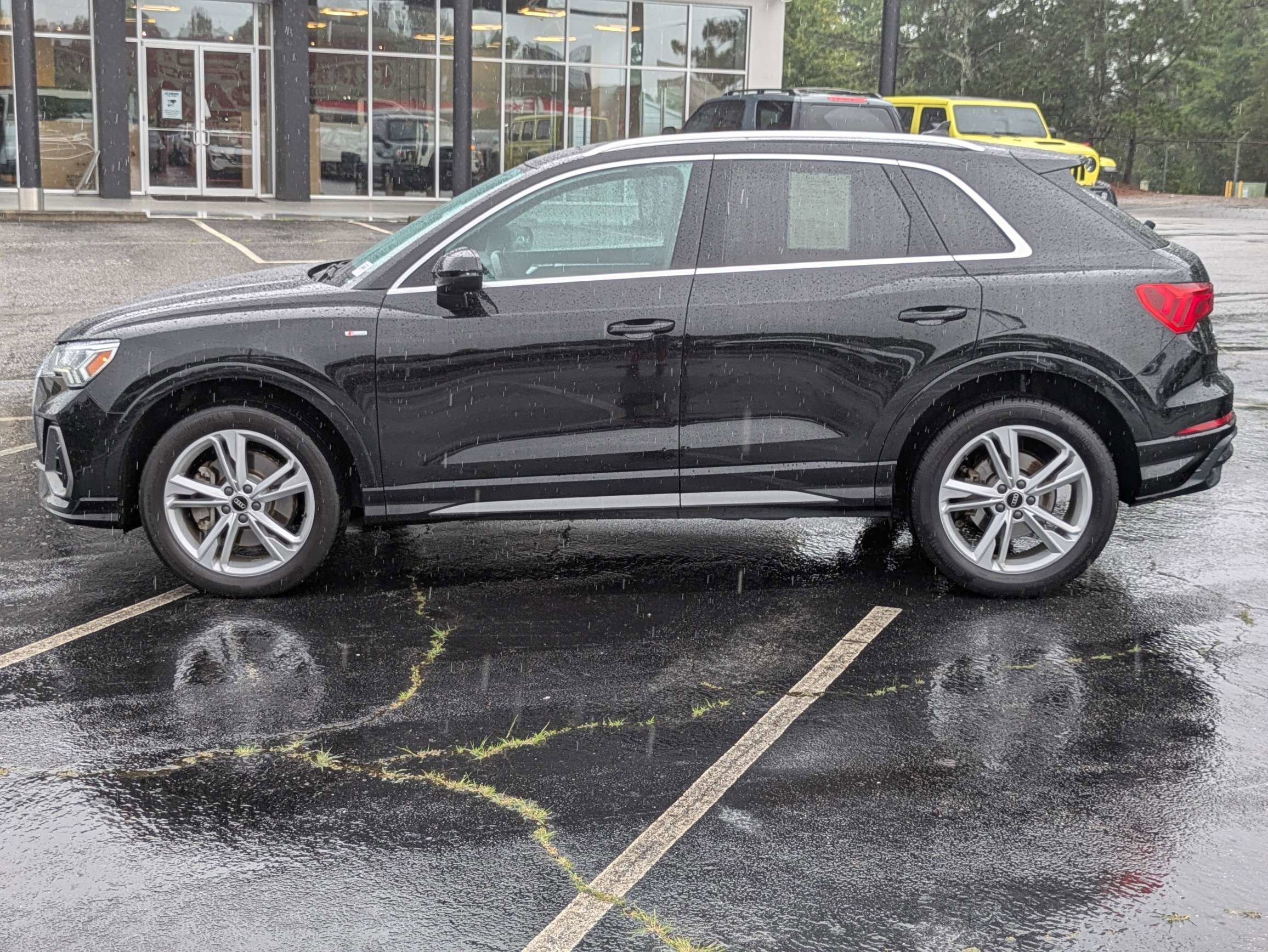 Used 2022 Black Audi Premium Plus image 6