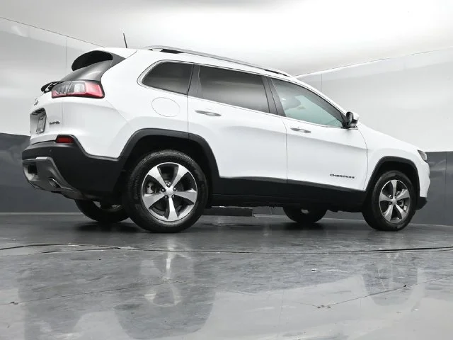 Used 2021 Bright White Clearcoat Jeep Limited image 39