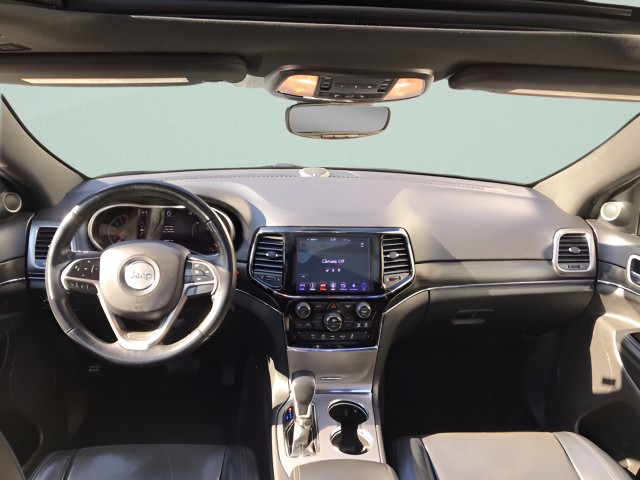 Used 2019 Silver Jeep Limited image 15