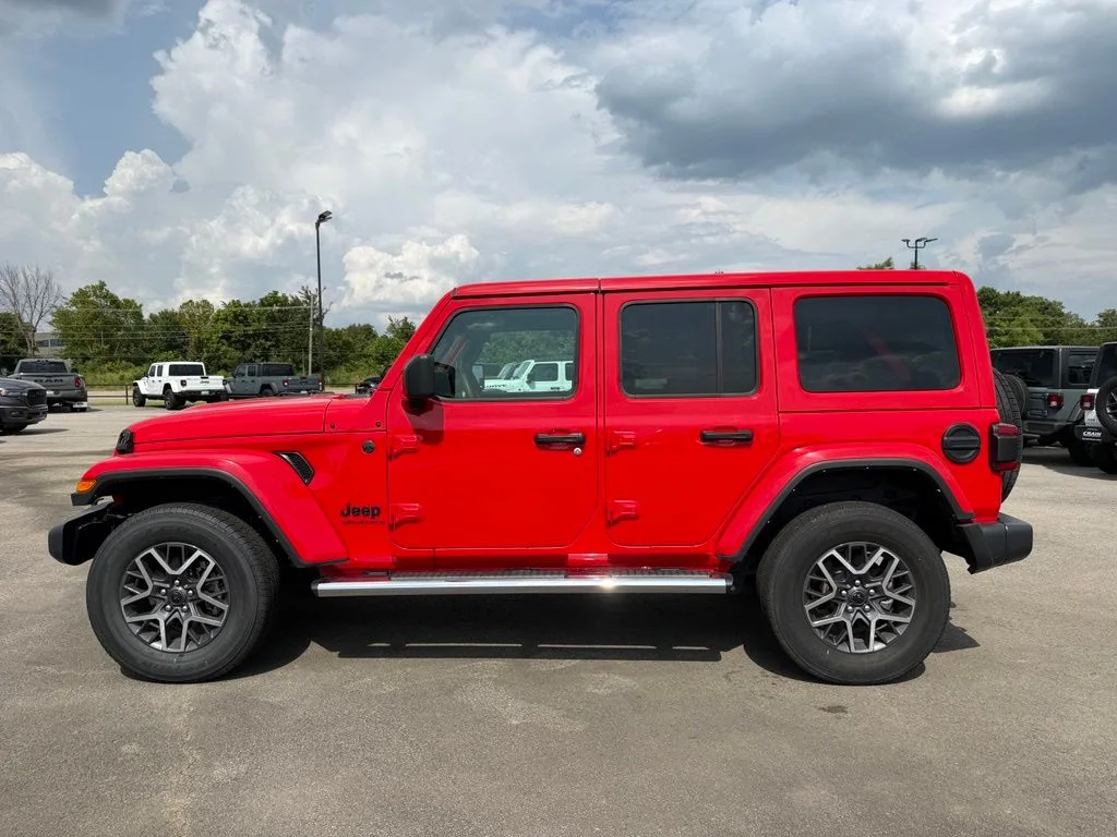 Used 2025 Red Jeep Sahara image 4