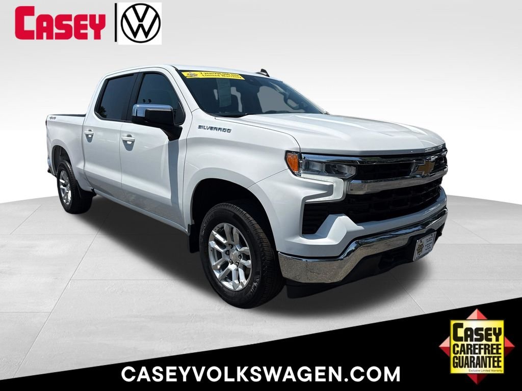 Used 2023 Summit White Chevrolet LT image 1