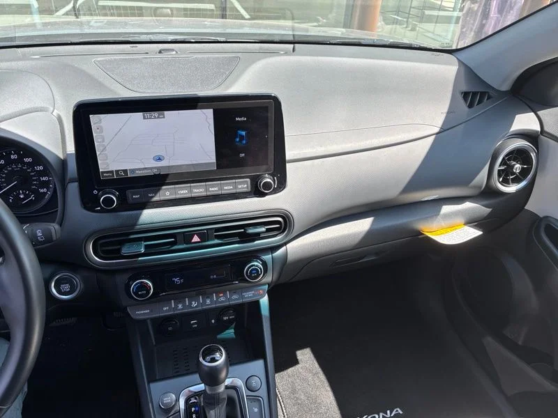 Used 2023 Gray Hyundai SEL image 2
