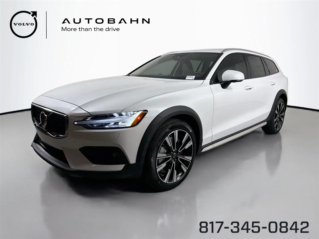 2026 Volvo V60 Cross Country B5 Ultra AWD's photo