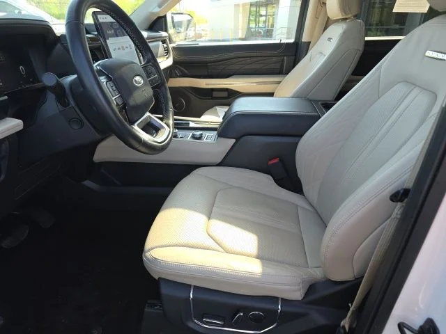 Used 2023 White Metallic Ford Platinum image 25
