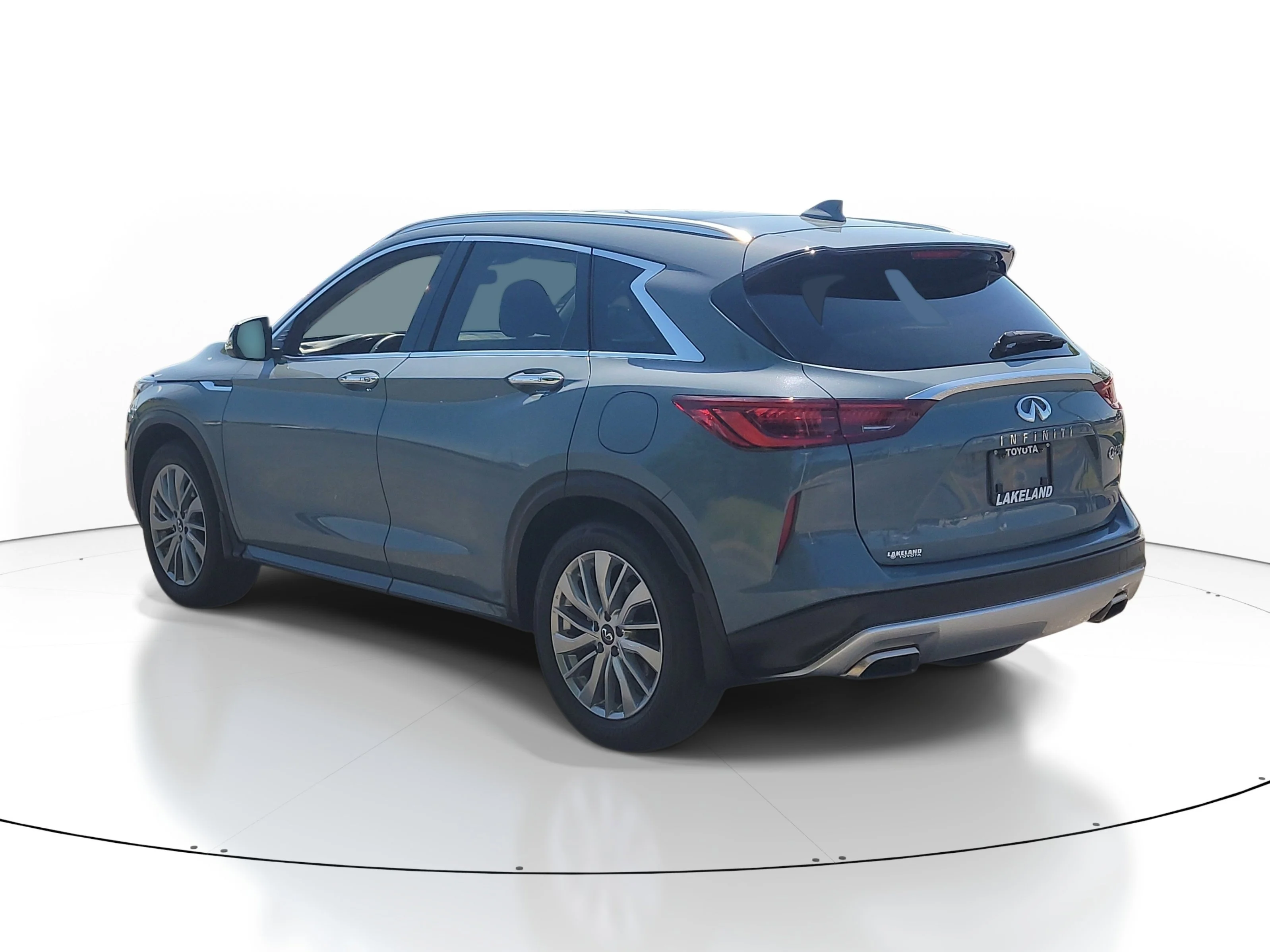 Used 2023 Slate Gray INFINITI LUXE image 4