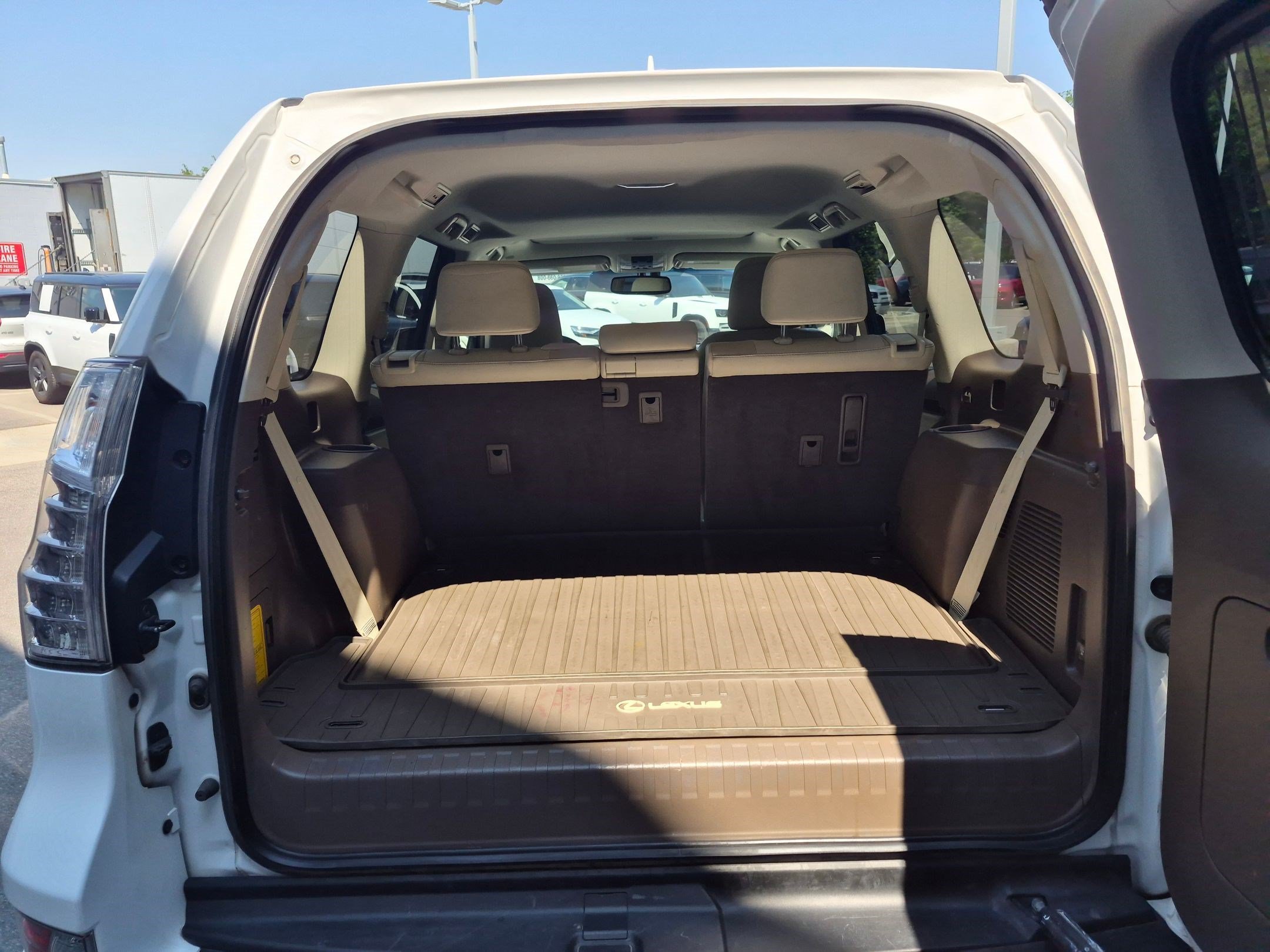 Used 2019 Starfire Pearl Lexus GX 460 image 29