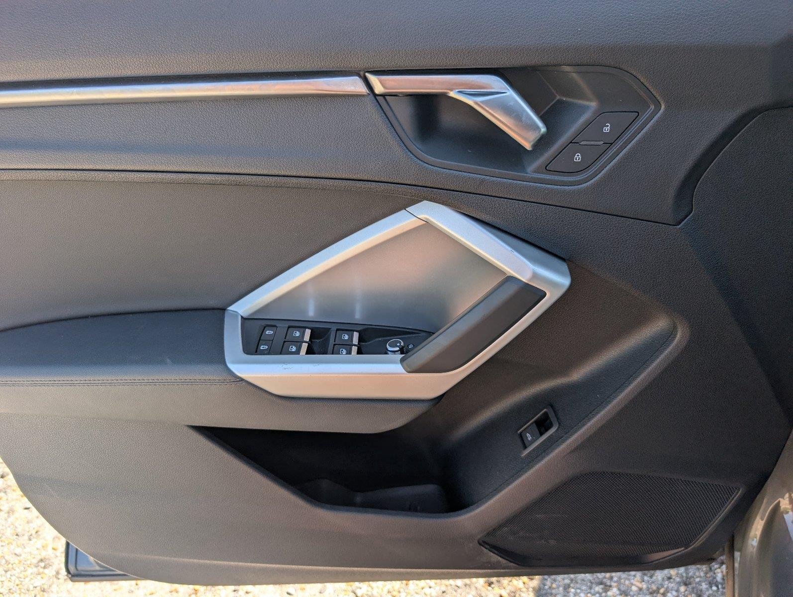 Used 2025  Audi S line Premium image 18