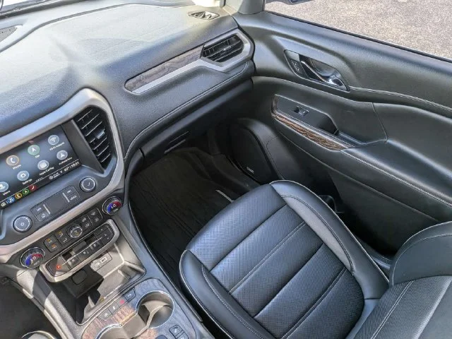 Used 2021 WHITE FROST TRICOAT GMC Denali image 17
