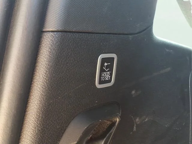 Used 2024  Jeep Series II image 30