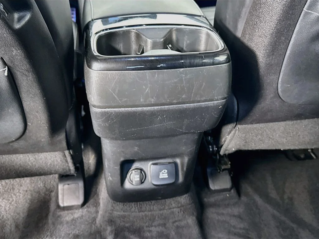 Used 2022 White Kia SX image 26