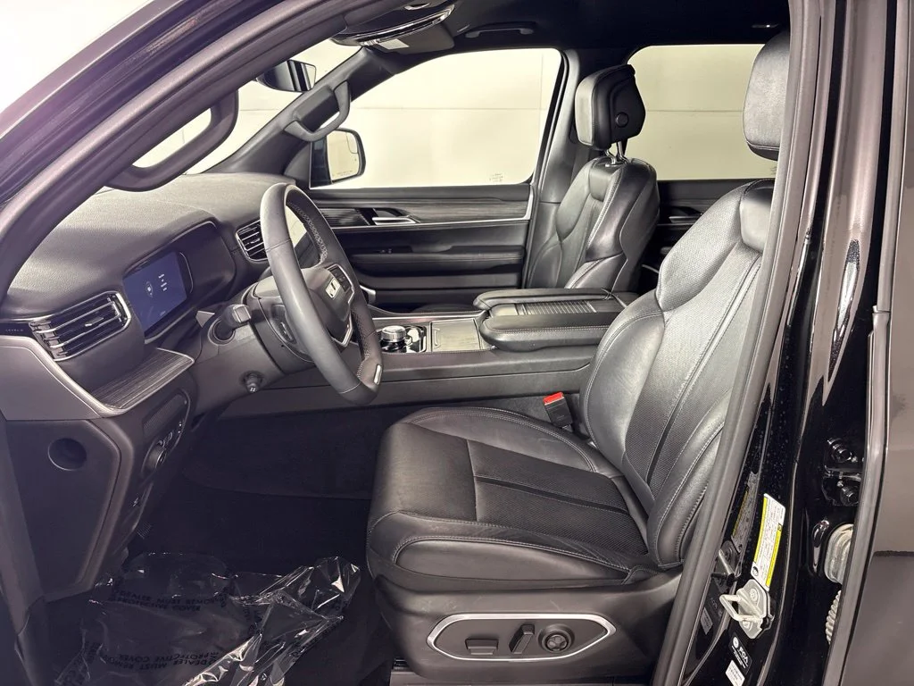 Used 2024 Black Jeep Series II image 30