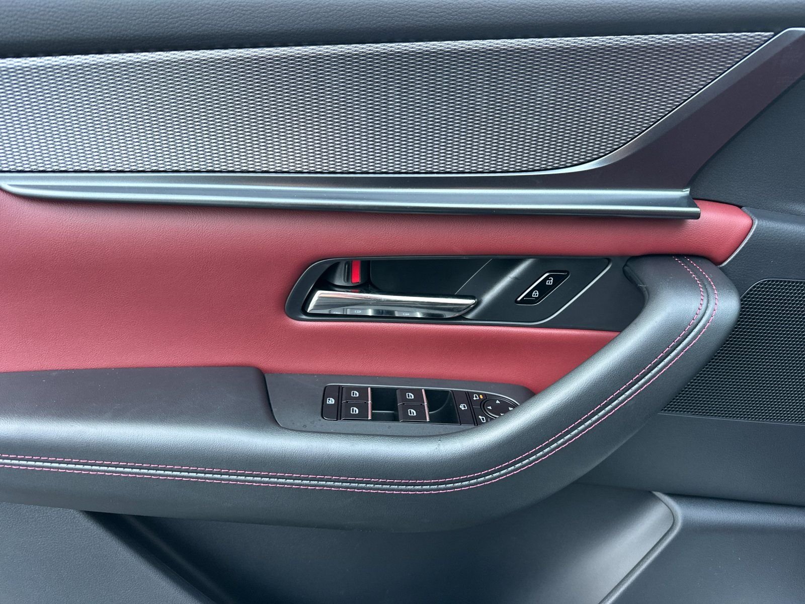 2026 Mazda CX-70 Premium Package - Photo 10