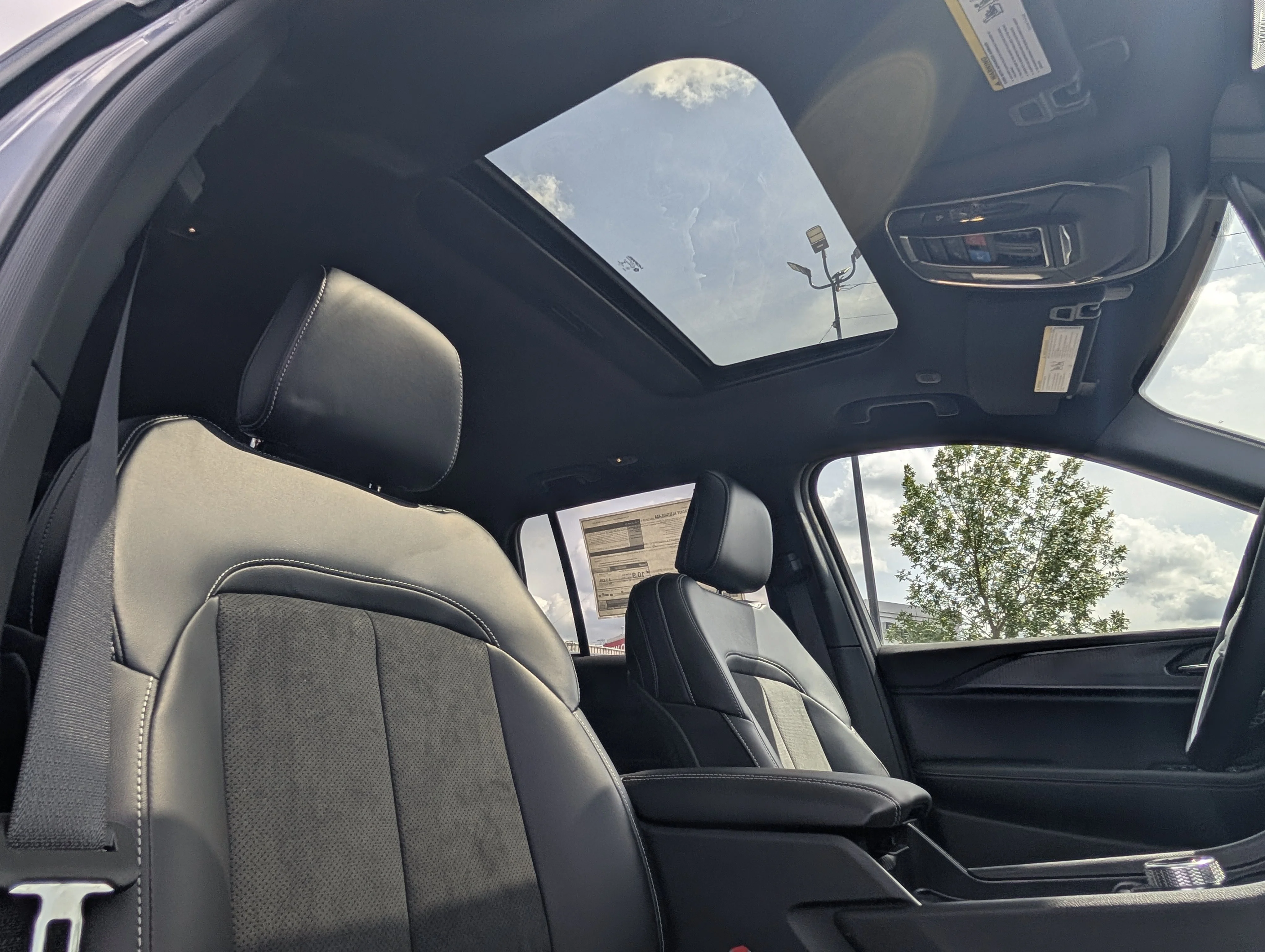 New 2025 Baltic Grey Metallic Jeep Altitude image 23