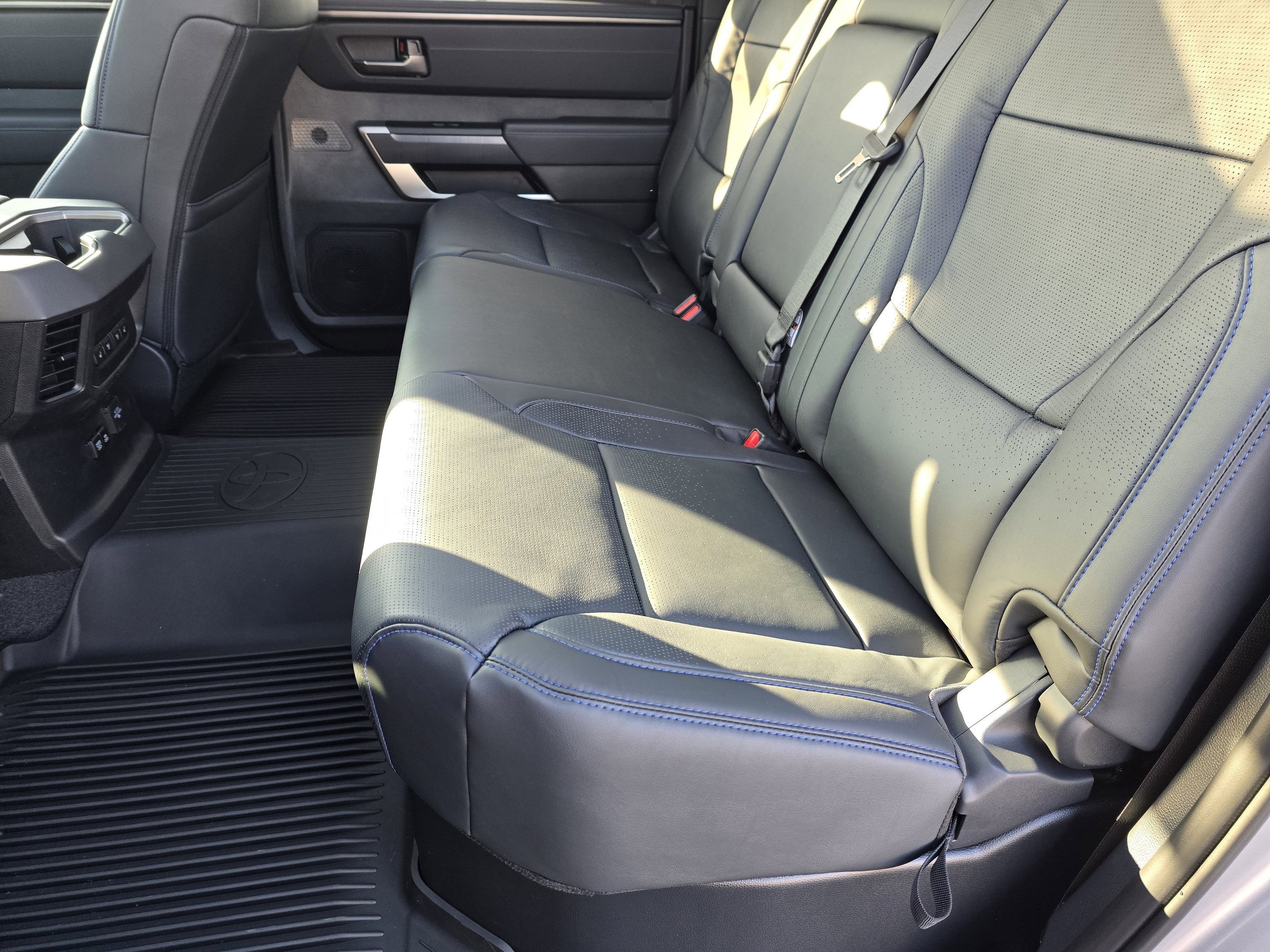 2026 Toyota Tundra Platinum - Photo 34