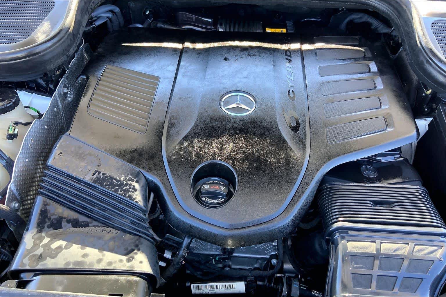 Used 2023 Polar White Mercedes-Benz GLS 450 image 32