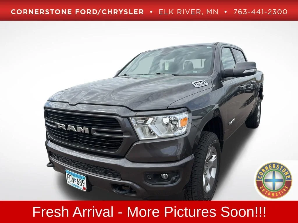 2020 RAM 1500 Big Horn/Lone Star 4x4 Crew Cab 5'7's photo