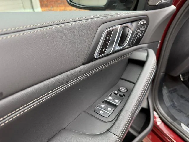Used 2026 Red BMW xDrive40i image 11