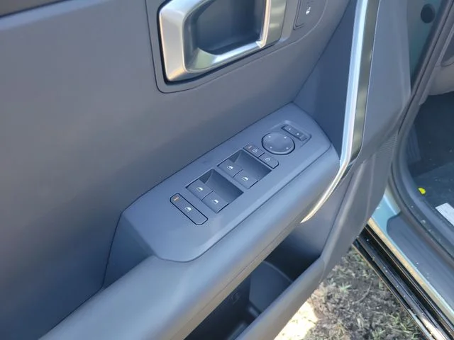 New 2027 Iceberg Green Kia X-Line S image 15