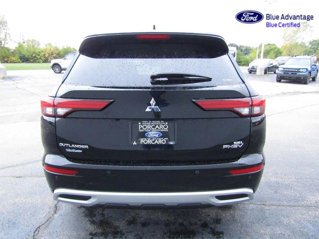 Certified Used 2024 Labrador Black Pearl Mitsubishi SEL image 5