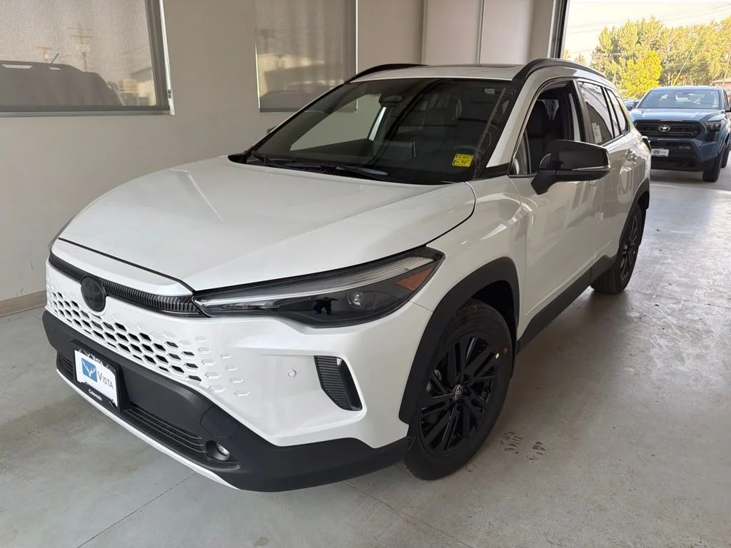 New 2026 Wind Chill Pearl <sup>1</sup> Toyota  XSE image 5