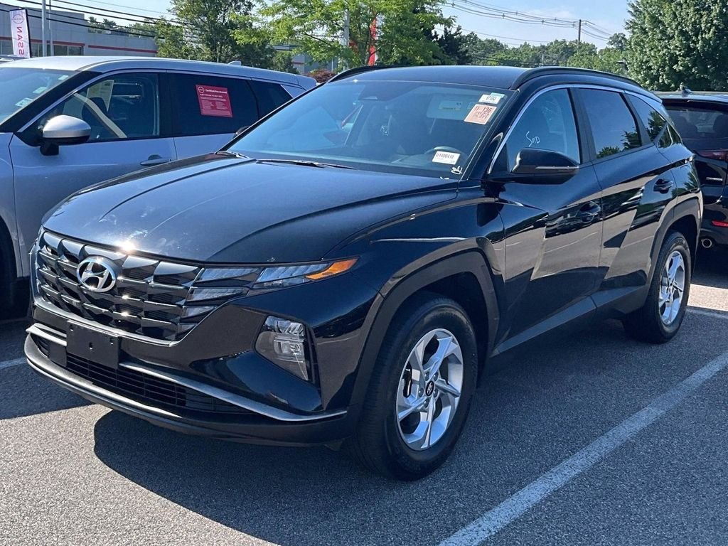 Used 2023 Black Hyundai SEL image 3