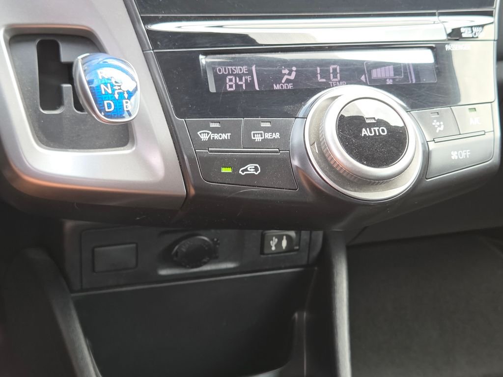 Used 2015 Black Toyota Three image 26