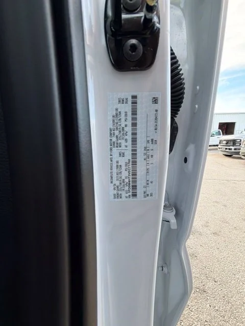 New 2027 Oxford White Ford F-450® XL image 22