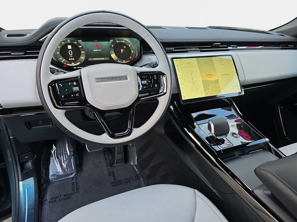 New 2026 Giola Green LAND ROVER Dynamic SE image 16