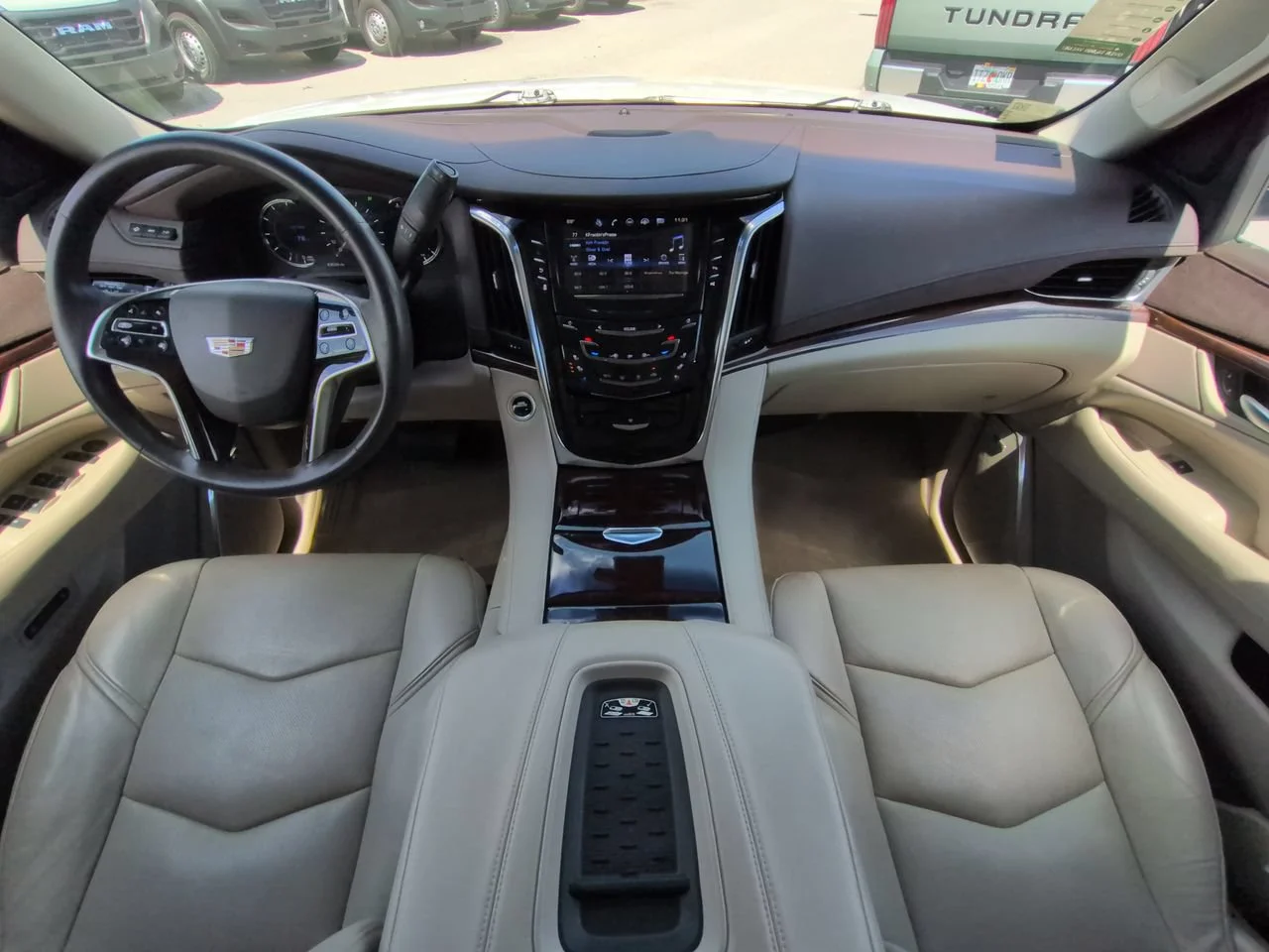 Used 2017 Crystal White Tricoat Cadillac Premium Luxury image 15