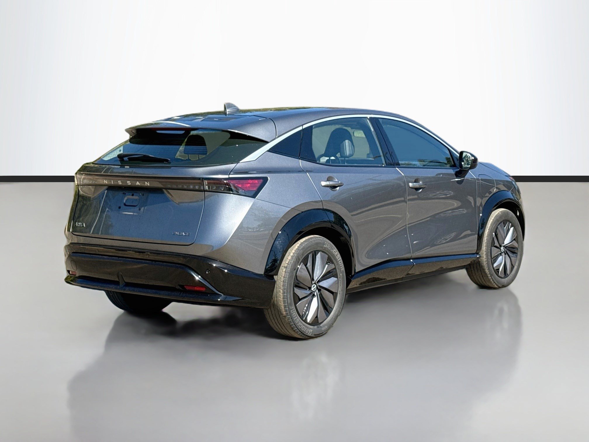 Used 2023 Gun Metallic Nissan ENGAGE image 7