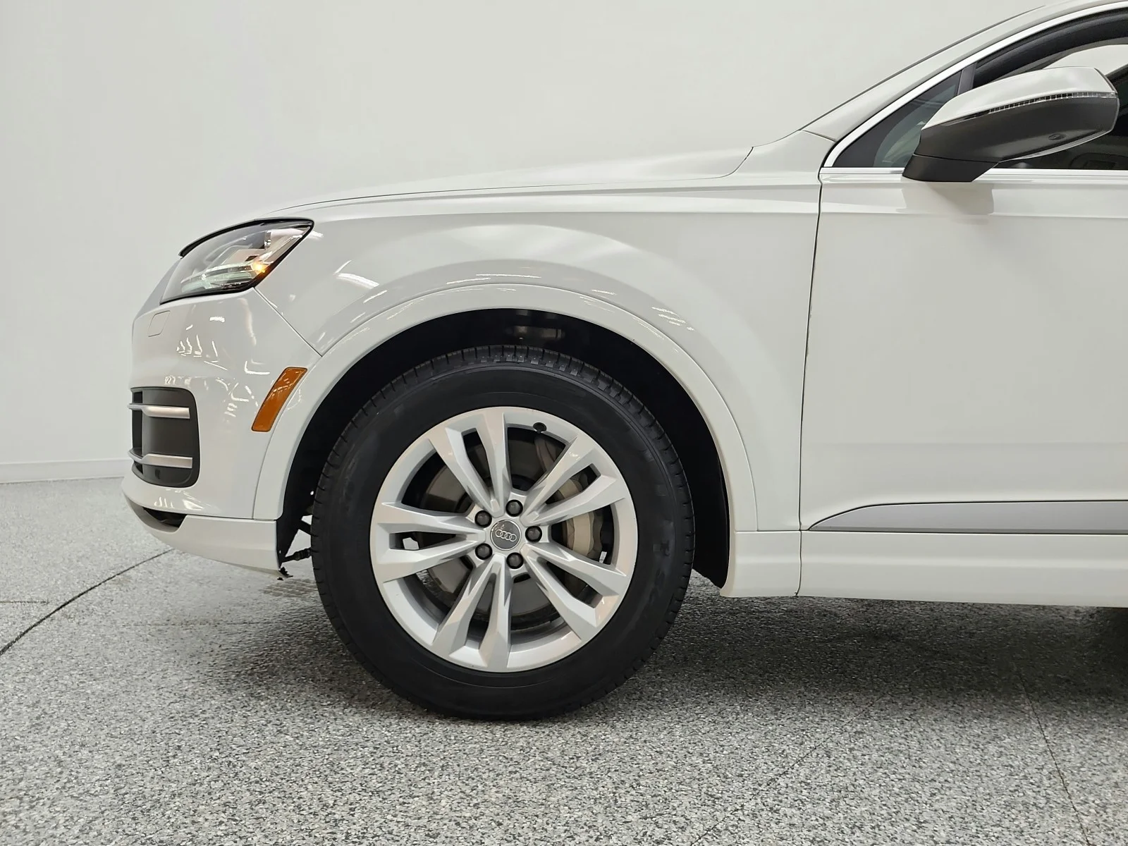Used 2019 Carrara White Audi Premium Plus 55 TFSI quattro image 38