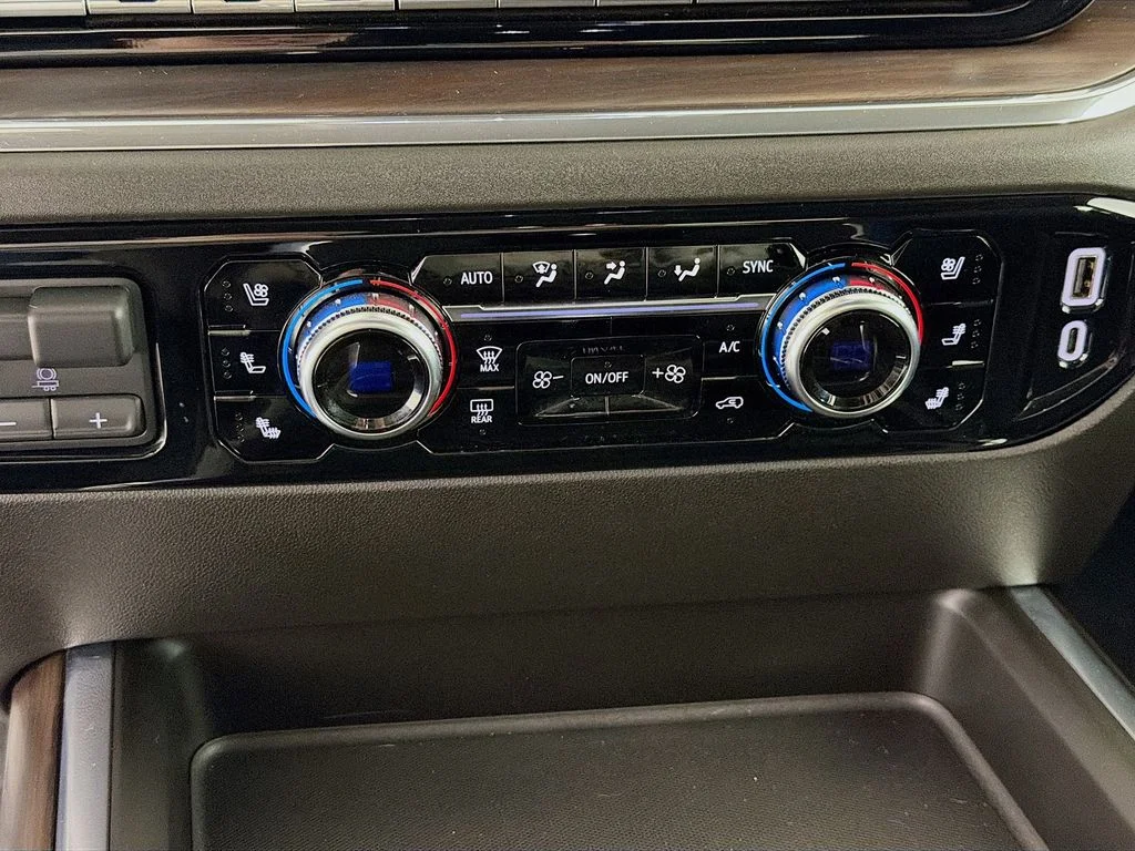 2024 GMC Sierra 3500HD SLT - Photo 16